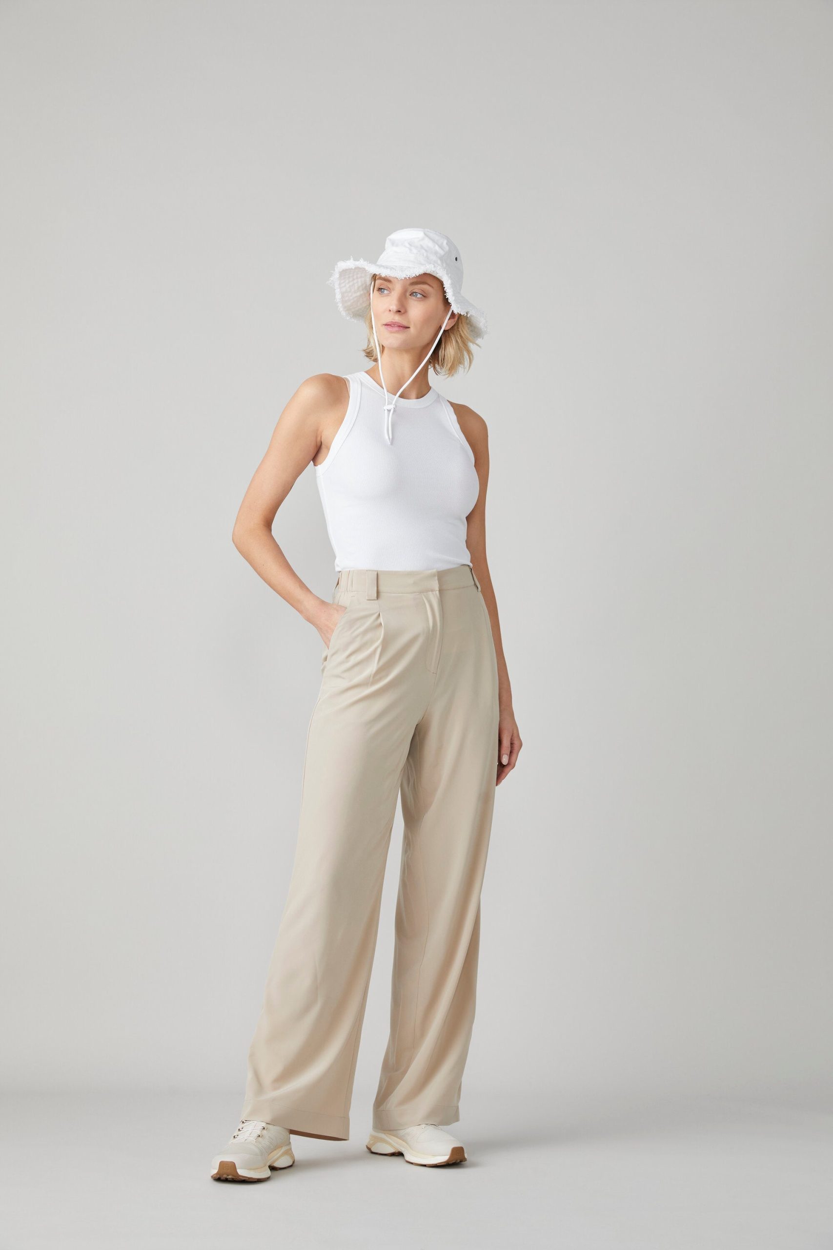 Tech Slk Wide Leg Pant - Image 2