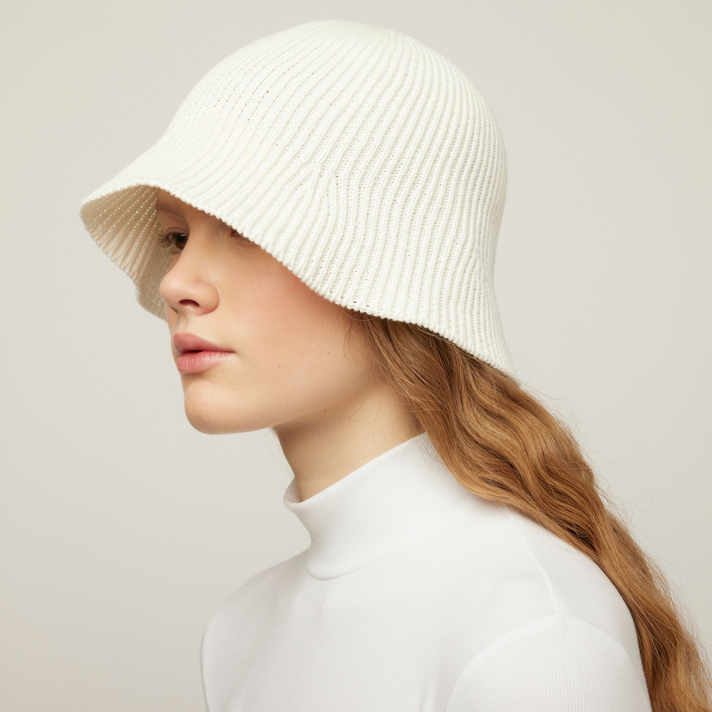 Ribbed Knit Bucket - Image 2