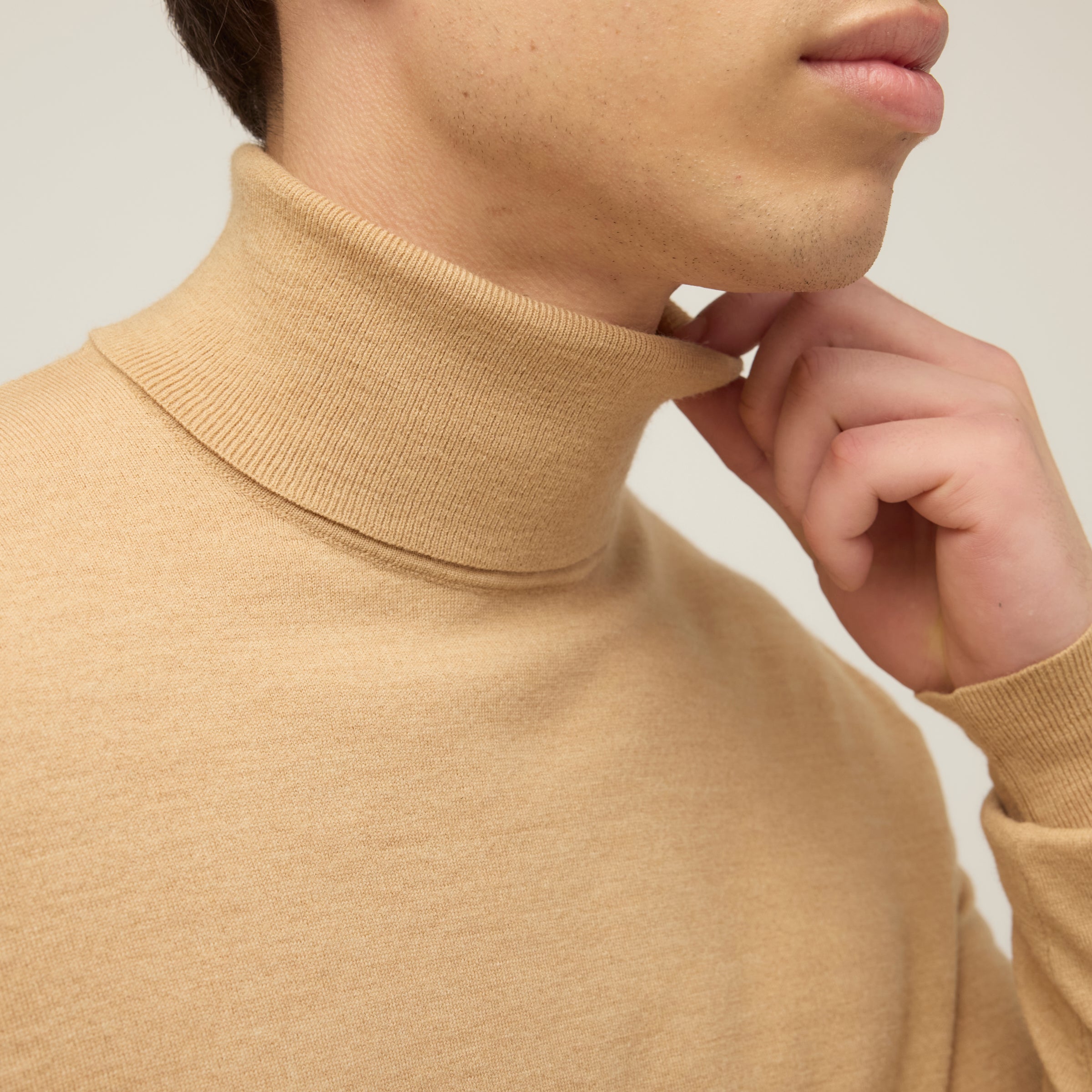 Stretch Merino Turtleneck - Image 33