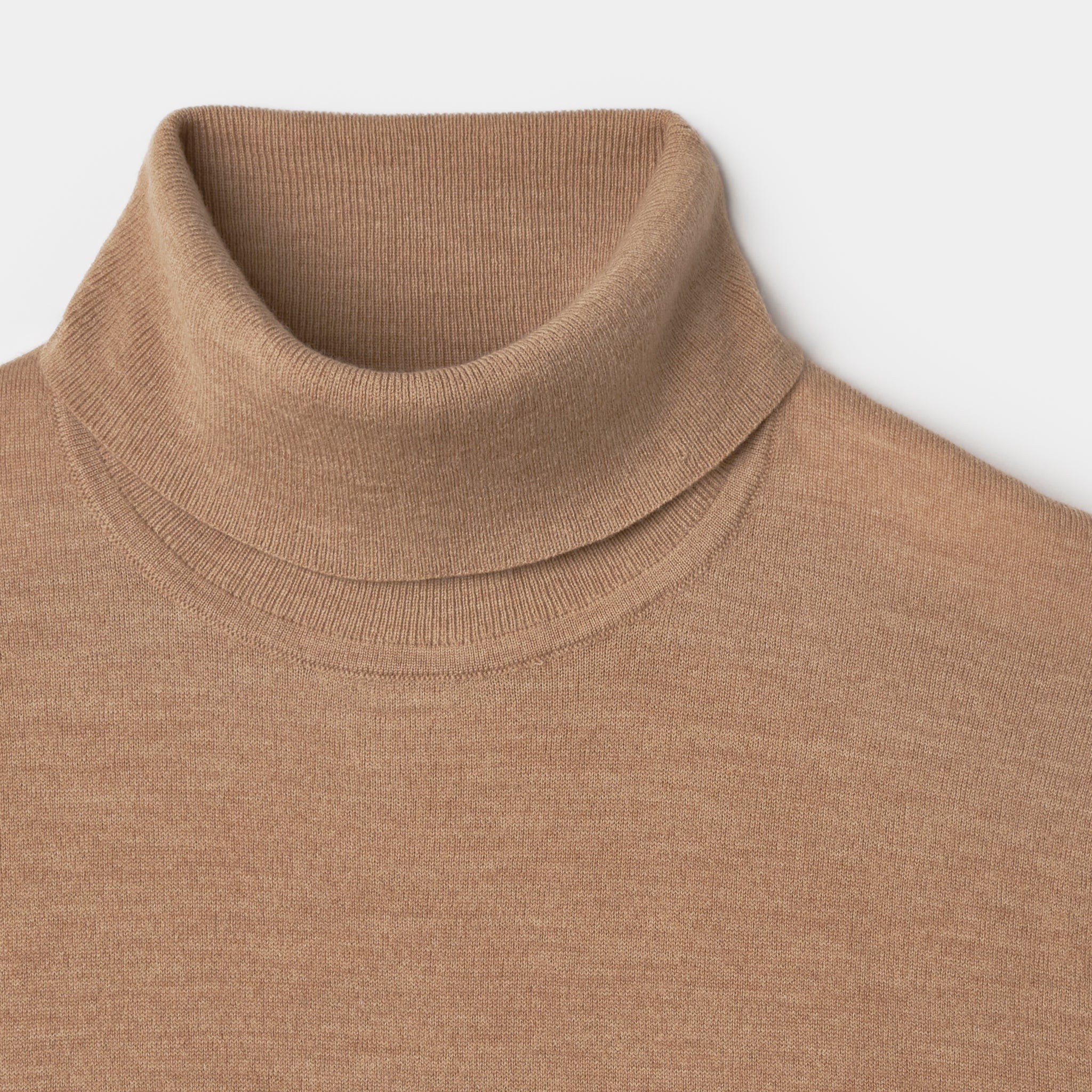 Stretch Merino Turtleneck - Image 36