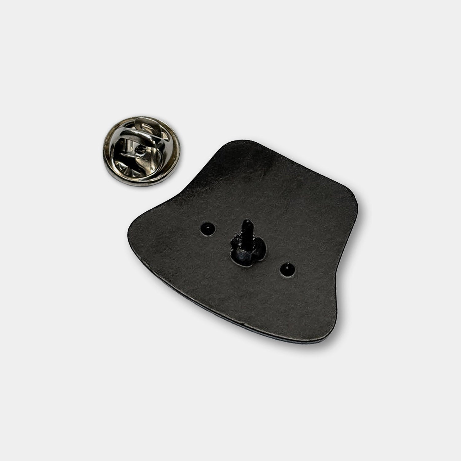 Tilley Adventure Club Hat Pin - Image 6