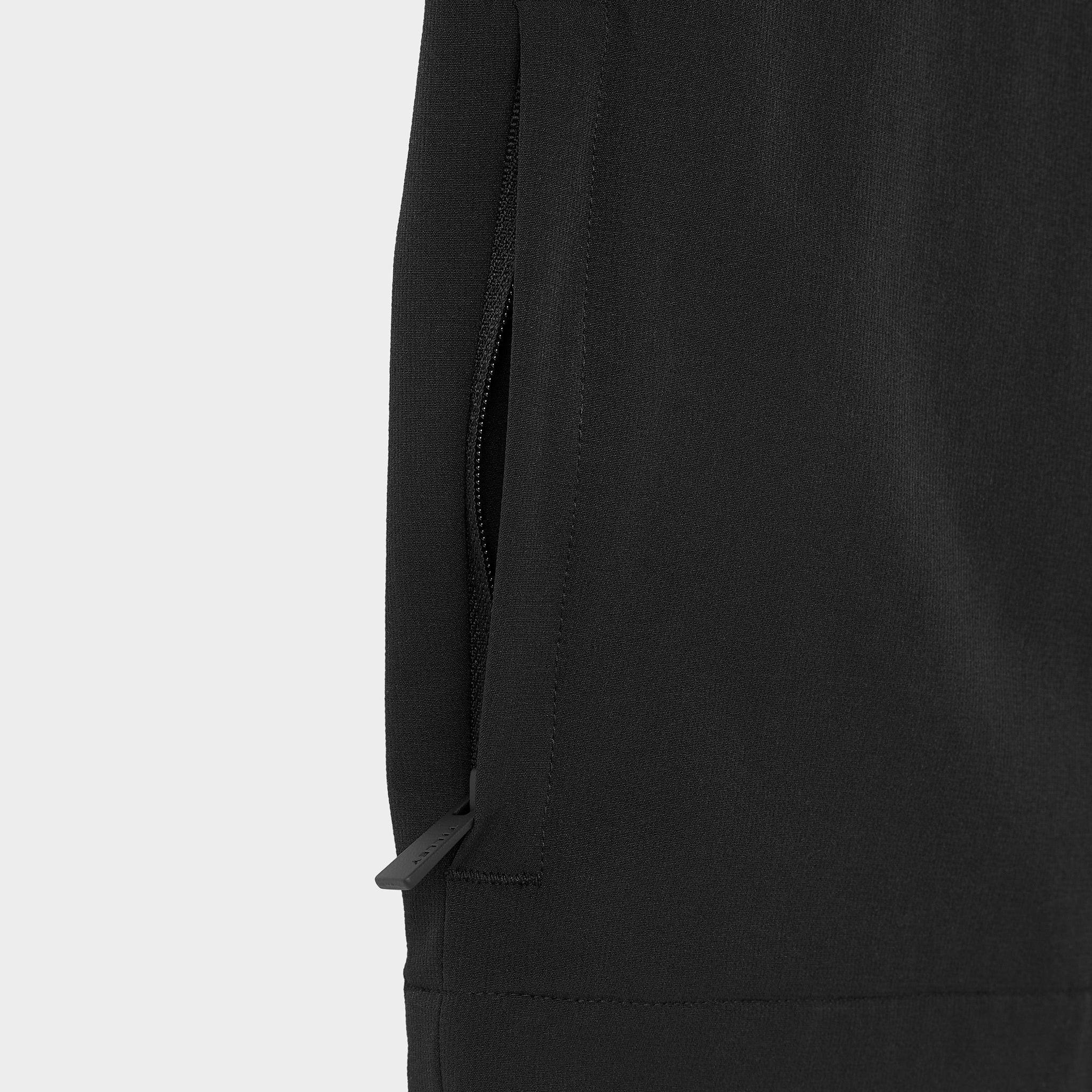 Belted Trail Short - Image 26