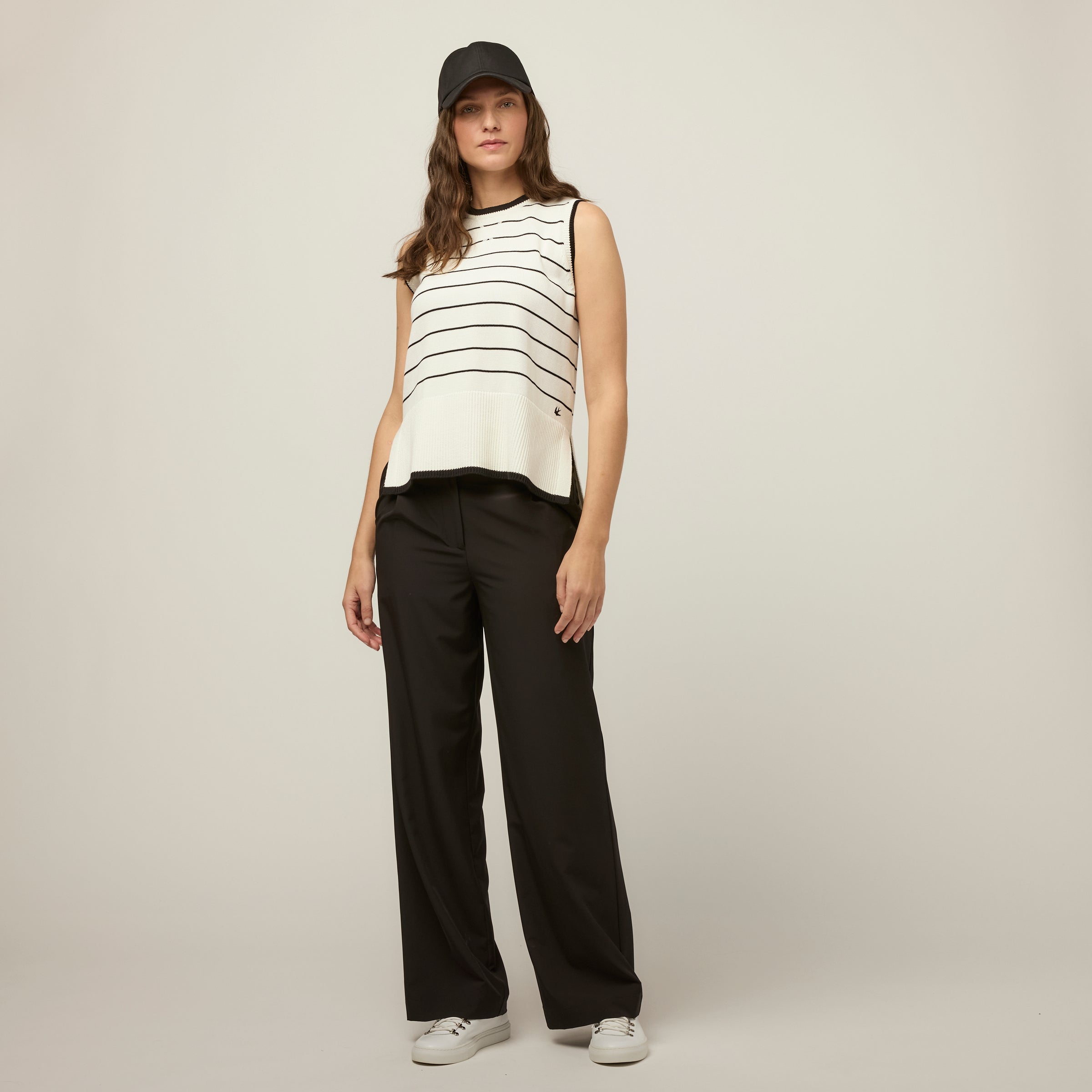 Sleeveless Sweater - Image 6