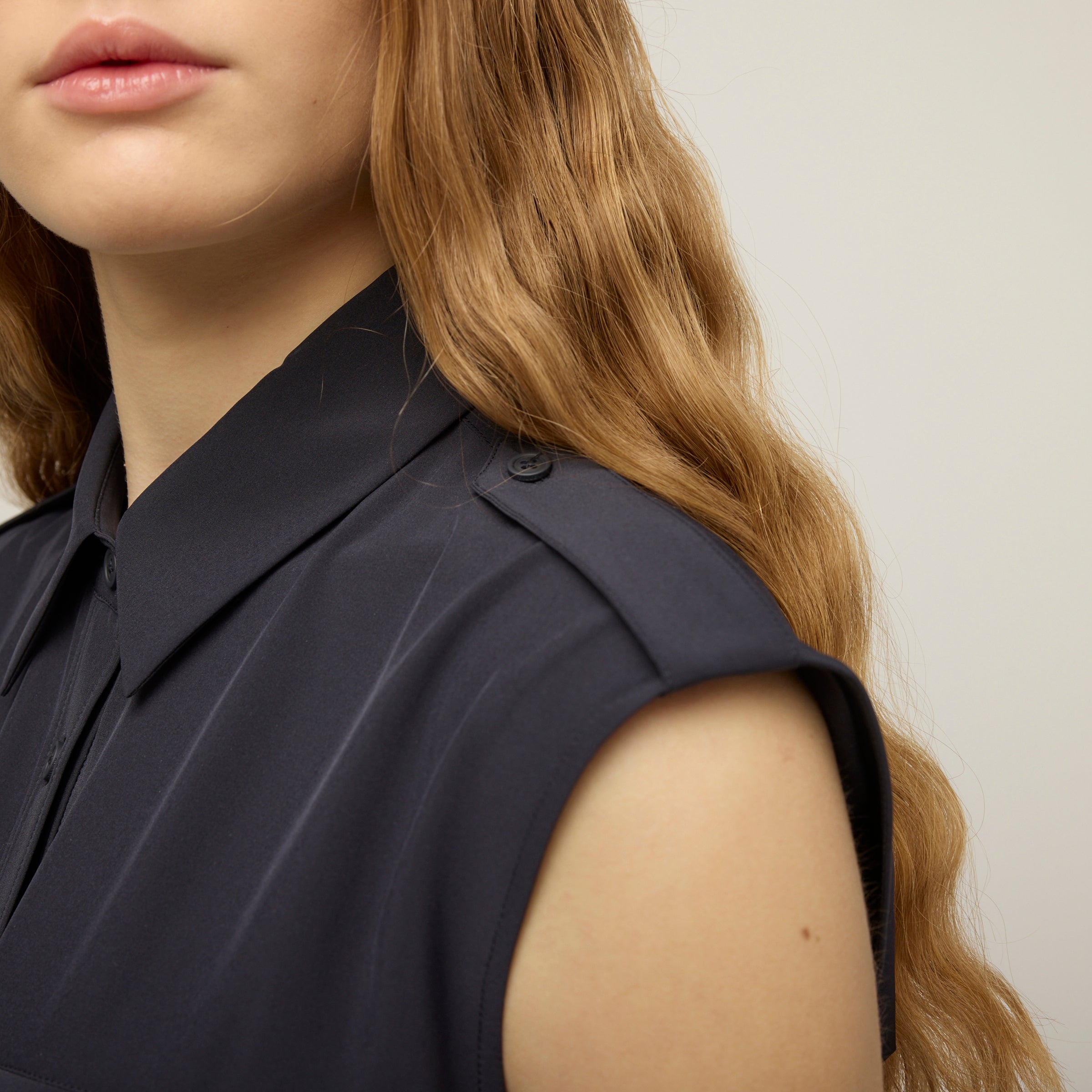 Tech Slk Sleeveless Shirt - Image 6