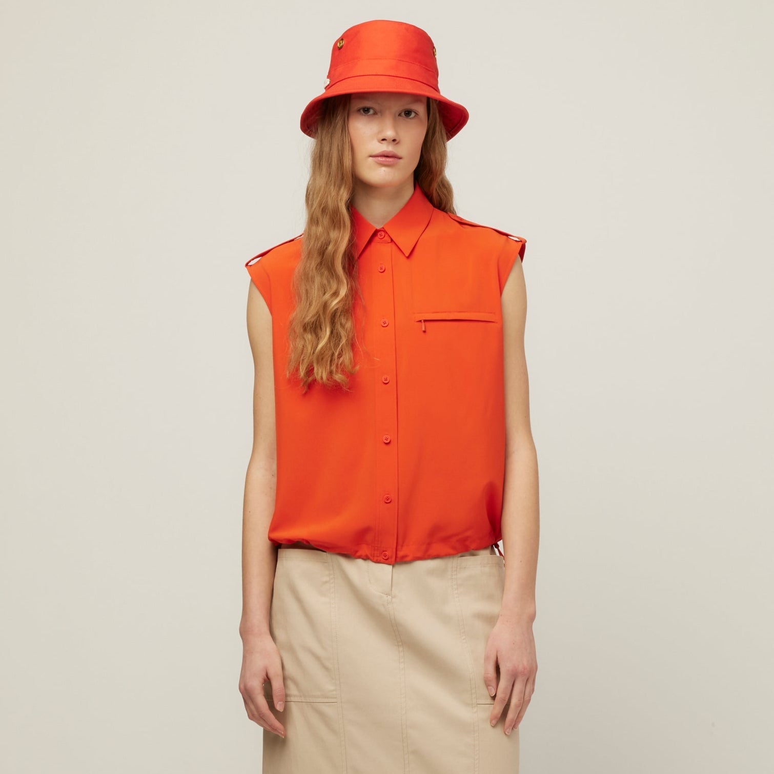 Tech Slk Sleeveless Shirt - Image 17